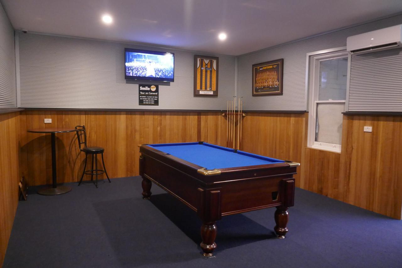 Okeefes Hotel Backpackers Launceston Bagian luar foto